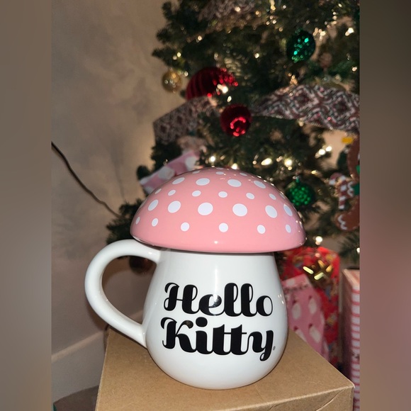 hello kitty mushroom mug 🍄 - Picture 2 of 3